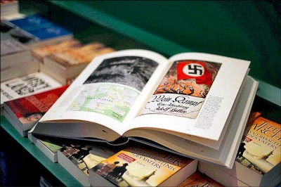 希特勒自傳《我的奮鬥》德國上架發行 | 文章內置圖片