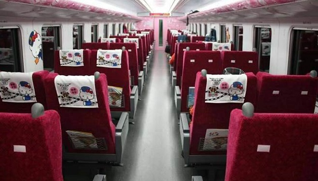 Hello Kitty彩绘列车首航 枕巾竟被偷328条 | 文章内置图片