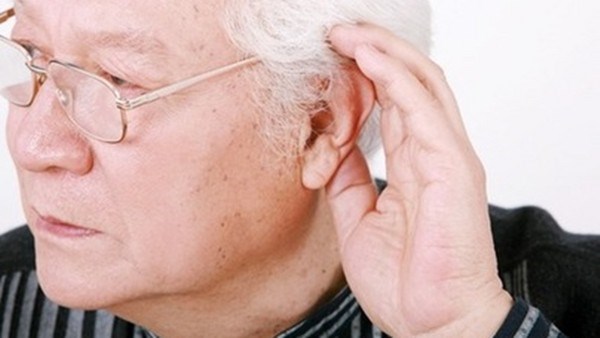 聽力退化不只生活麻煩 更提高失智可能 | 文章內置圖片