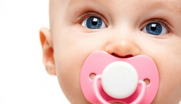 寶寶的奶嘴有毒？食藥署表示不用恐慌 | 文章內置圖片