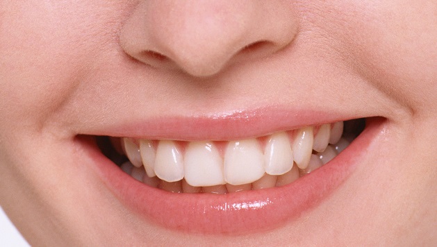 口腔保健不能等，少吃蟹腳、甘蔗，讓牙齦更健康 | 文章內置圖片