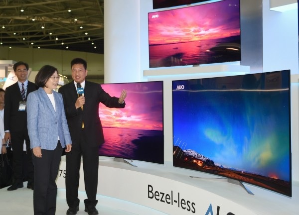 Touch Taiwan展5週年總統首度參與 小英讚：顯示器值得投資！