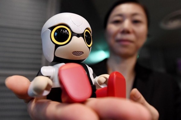 陪你排解寂寞  豐田推出迷你機器人Kirobo Mini 售價1.3萬元 | 文章內置圖片