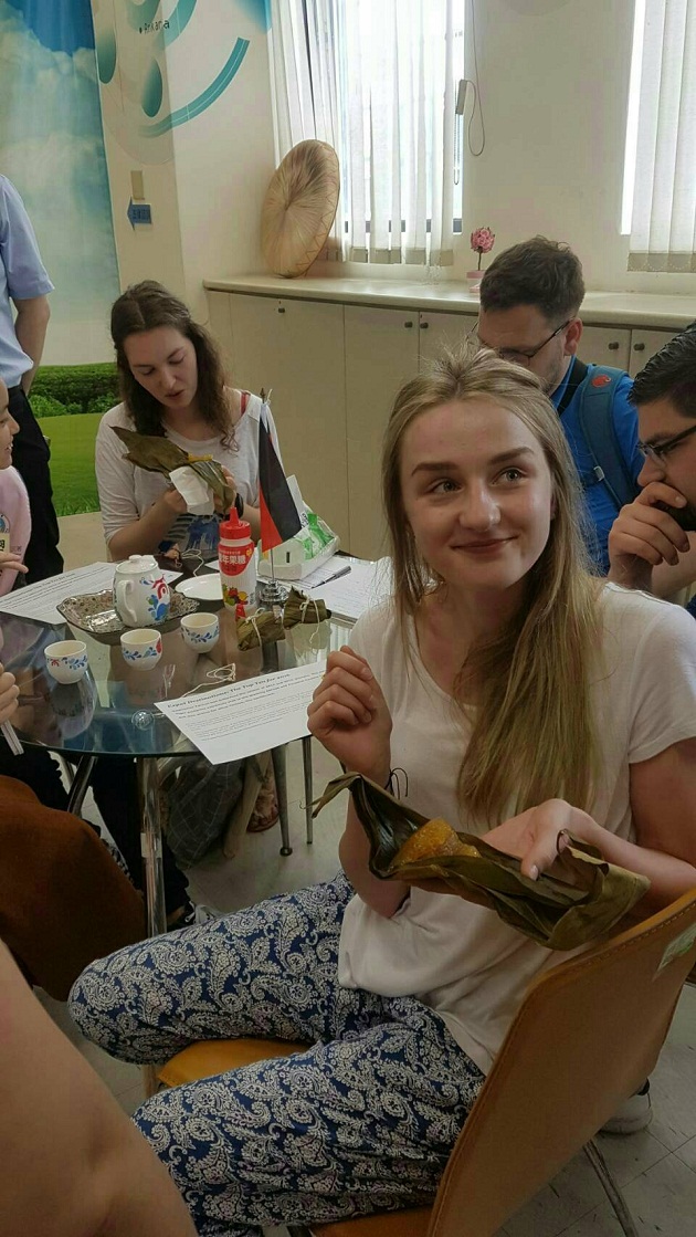 德國學生參訪移民署 品嚐粽子提前體驗端午節 | 文章內置圖片