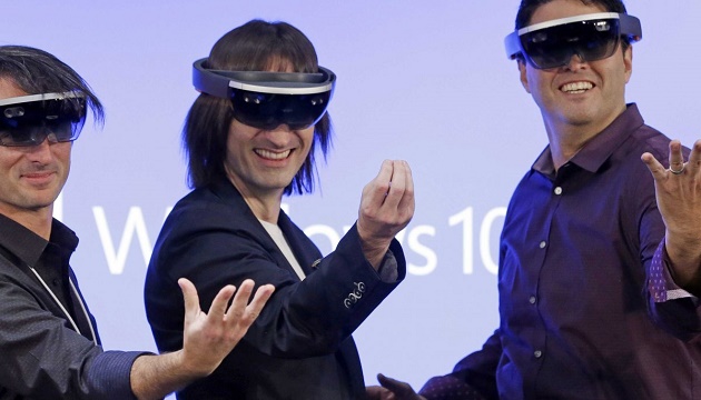 微软HoloLens 首款消费者导向AR | 文章内置图片