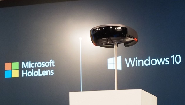 微软HoloLens之父:纳德拉 | 文章内置图片