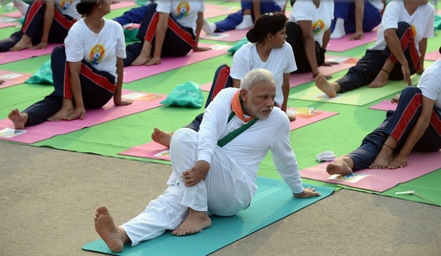 超亲民! 总理在我面前做瑜珈! | 文章内置图片