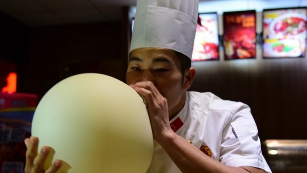 超奇特麵糰氣球　能切菜能作畫！